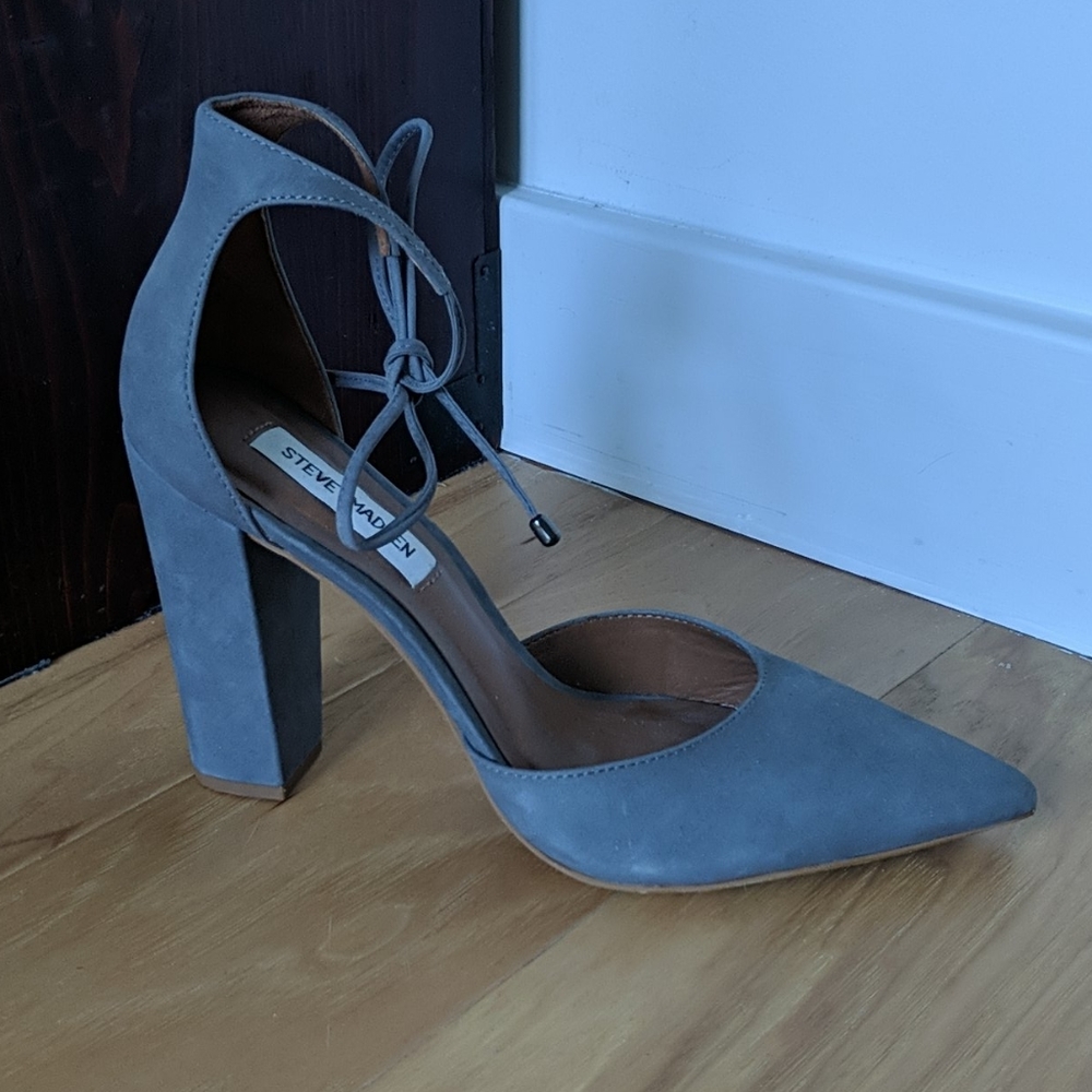 Steve Madden leather block heel pumps - Picture 2 of 2